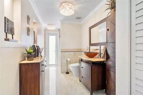 Bath - 20230 NW 7th St, Pembroke Pines, FL 33029 photo 1 of 12