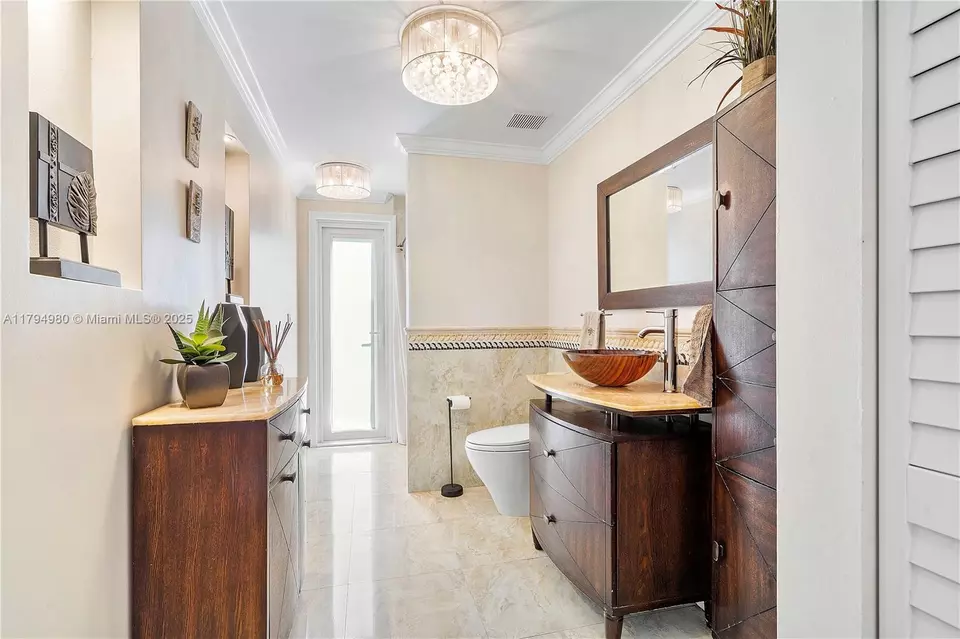 Bath - 20230 NW 7th St, Pembroke Pines, FL 33029 photo 1 of 12