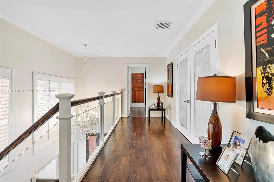 Entry Way - 20230 NW 7th St, Pembroke Pines, FL 33029 photo 4 of 6