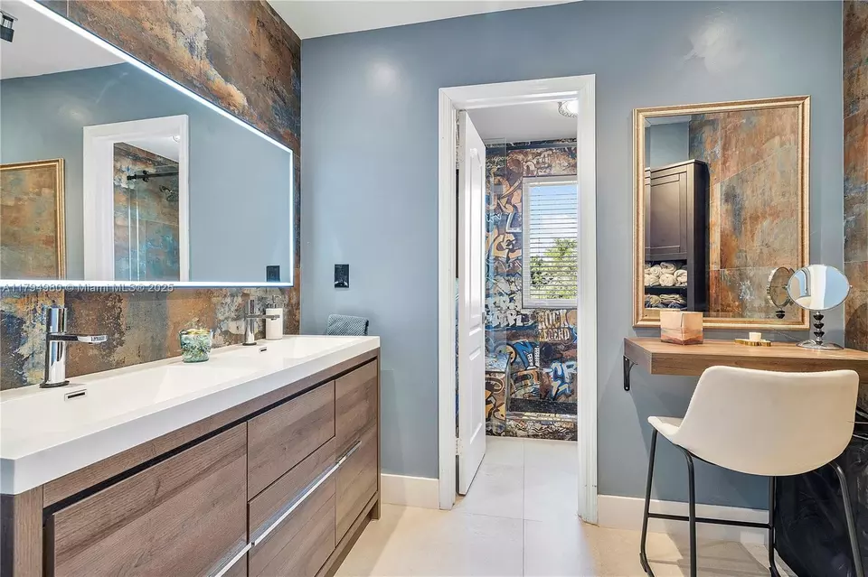 Bath - 20230 NW 7th St, Pembroke Pines, FL 33029 photo 10 of 12
