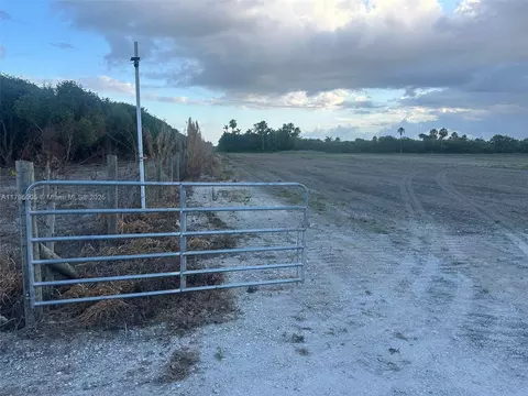 30-7836 000-0300, Florida City, FL 33034