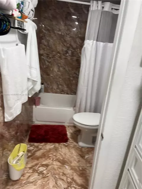 240 E 39th St, Hialeah, FL 33013 photo 9