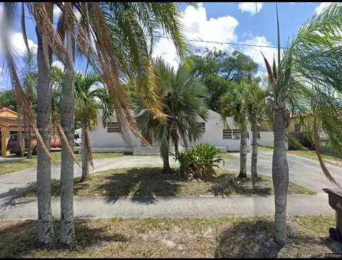 360 W 53rd Ter, Hialeah, FL 33012 photo 3