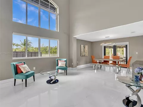 15066 SW 38th Ter, Miami, FL 33185