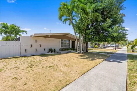 1320 SW 84th Ct, Miami, FL 33144