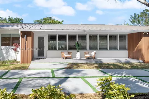 14740 SW 83rd Pl, Palmetto Bay, FL 33158
