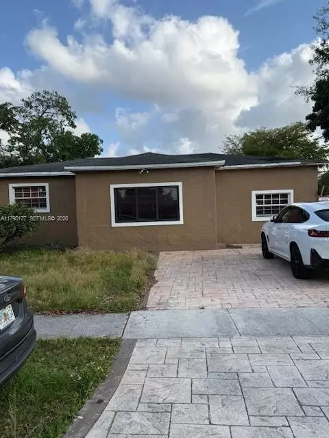 1090 NW 134th St, North Miami, FL 33168