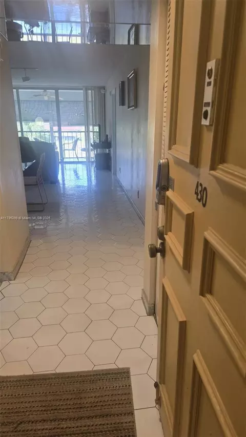 3841 Environ Blvd #430, Lauderhill, FL 33319