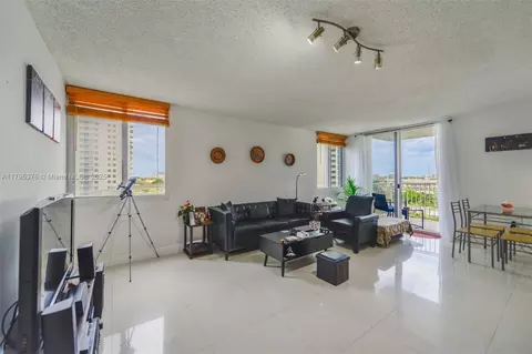 800 N Miami Ave #E-809, Miami, FL 33136