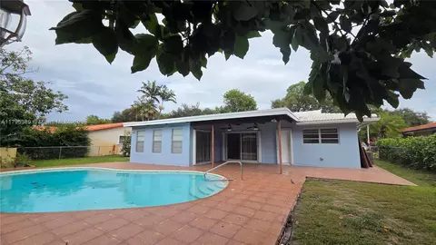 Exterior - 14020 Alamanda Ave, Miami Lakes, FL 33014 photo 2 of 2