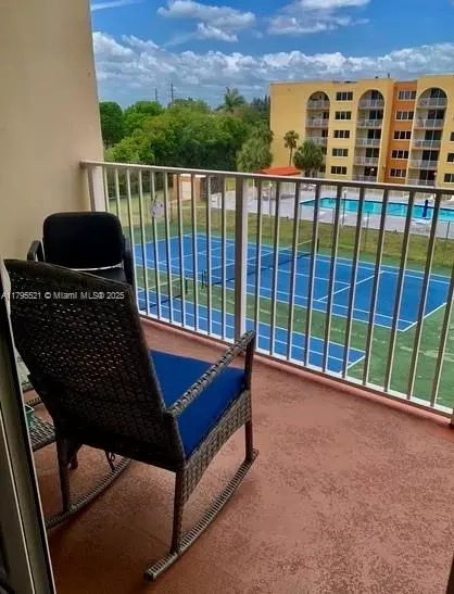 6980 NW 186th St #3-426, Hialeah, FL 33015