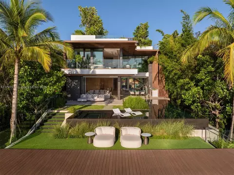 220 W Dilido Dr, Miami Beach, FL 33139