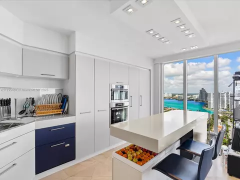19111 Collins Ave #2805, Sunny Isles Beach, FL 33160