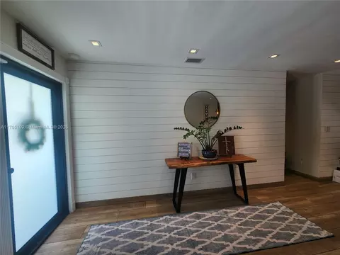 Entry Way - 10320 SW 54 St, Miami, FL 33165 photo 1 of 2