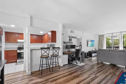 7021 Environ Blvd #218, Lauderhill, FL 33319