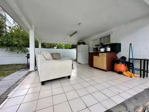Exterior - 468 E 50th St, Hialeah, FL 33013 photo 2 of 5