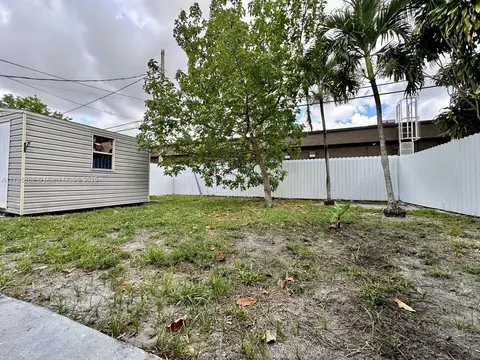 Exterior - 468 E 50th St, Hialeah, FL 33013 photo 5 of 5