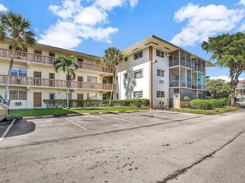 16901 NE 13th Ave #209, Miami, FL 33162