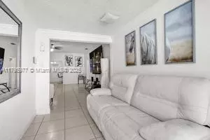 3275 NW 95th St, Miami, FL 33147