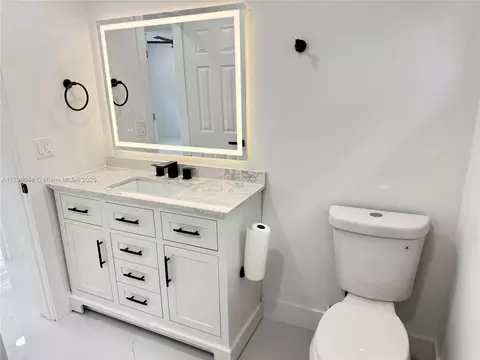 Bath - 7765 W 15th Ave, Hialeah, FL 33014 photo 1 of 4