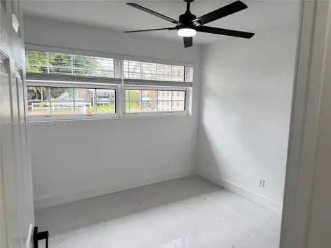 Bedroom - 7765 W 15th Ave, Hialeah, FL 33014 photo 1 of 5