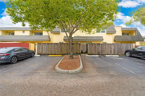 8425 SW 137th Ave #8425, Miami, FL 33183