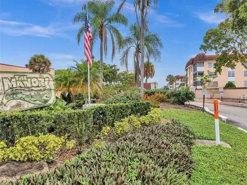 4176 Inverrary Dr #102, Lauderhill, FL 33319