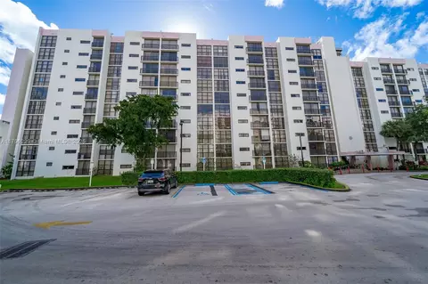 16909 N Bay Rd #405, Sunny Isles Beach, FL 33160
