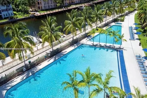 2950 NE 188th St #441, Aventura, FL 33180