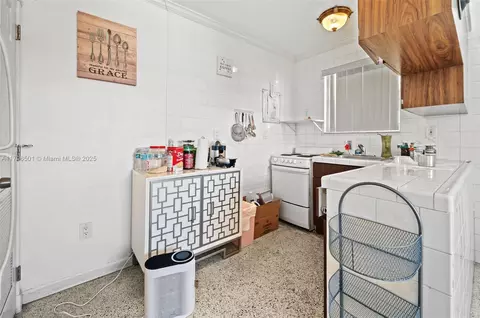 Kitchen - Undisclosed, Hialeah, FL 33010 photo 4 of 5