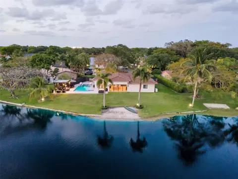 14120 Leaning Pine Dr, Miami Lakes, FL 33014