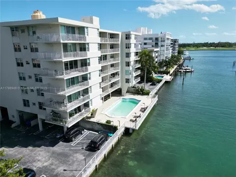 9500 W Bay Harbor Dr #6B, Bay Harbor Islands, FL 33154