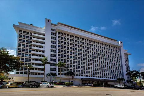 700 Biltmore Way #1016, Coral Gables, FL 33134