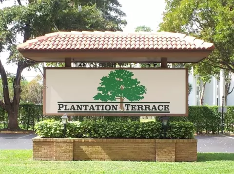 6731 Cypress Rd #110, Plantation, FL 33317