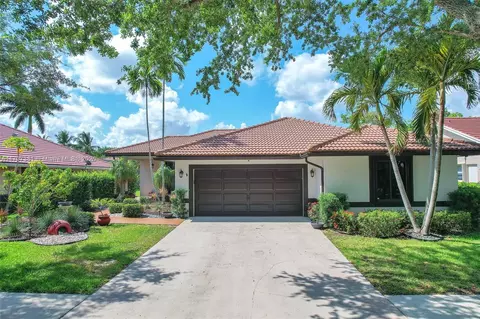 808 Hampton Ct, Weston, FL 33326