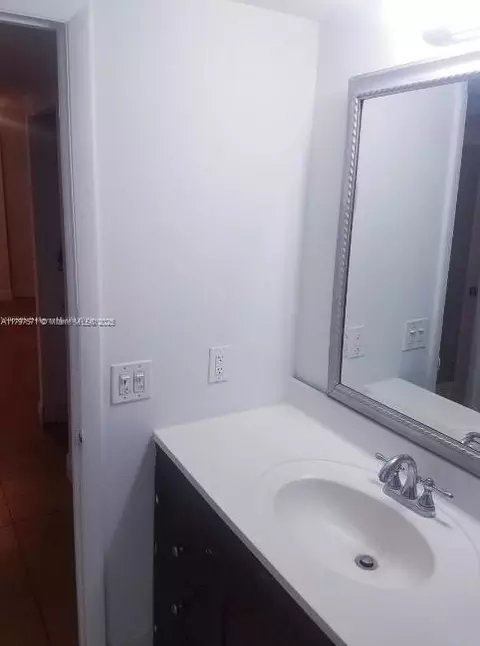 15600 NW 7th Ave #319, Miami, FL 33169