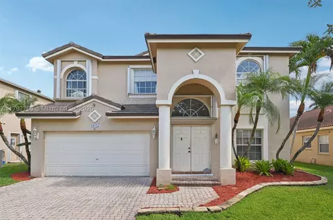 18417 NW 9th Ct, Pembroke Pines, FL 33029