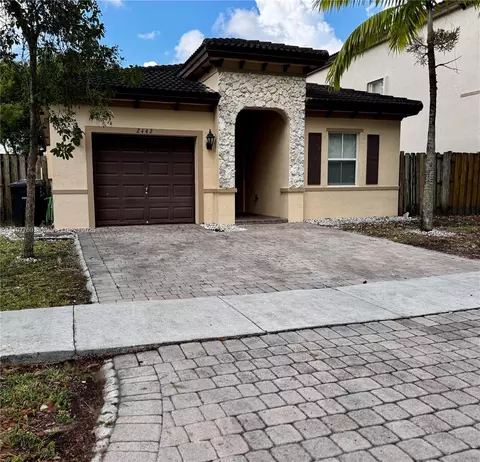 2442 NE 3rd Ct, Homestead, FL 33033