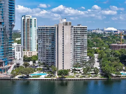 2451 Brickell Ave #4L, Miami, FL 33129