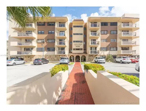 5249 NW 7th St #418, Miami, FL 33126
