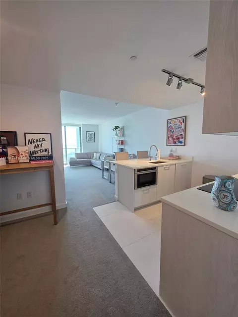 501 NE 31st St #2802, Miami, FL 33137