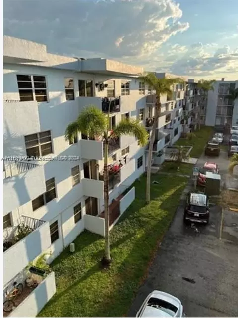 1221 SW 122nd Ave #401, Miami, FL 33184