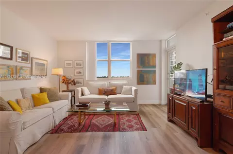 3001 S Ocean Dr #443, Hollywood, FL 33019
