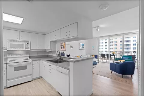 701 Brickell Key Blvd #1408, Miami, FL 33131 photo 13