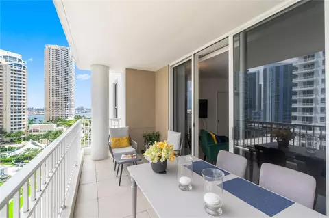 701 Brickell Key Blvd #1408, Miami, FL 33131 photo 2