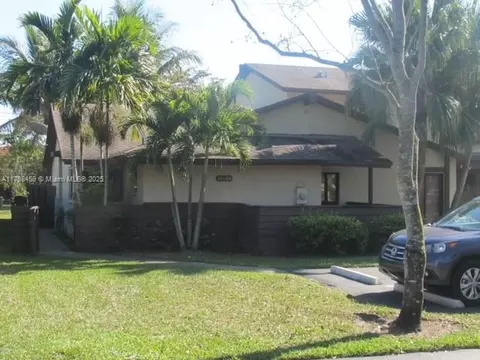 10600 SW 71st Ln #10600, Miami, FL 33173