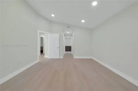 20076 NW 85th Ave, Hialeah, FL 33015 photo 15