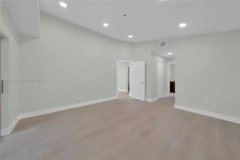 20076 NW 85th Ave, Hialeah, FL 33015 photo 16