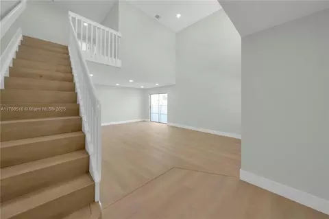 20076 NW 85th Ave, Hialeah, FL 33015 photo 3