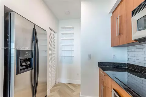 335 S Biscayne Blvd #1012, Miami, FL 33131 photo 8